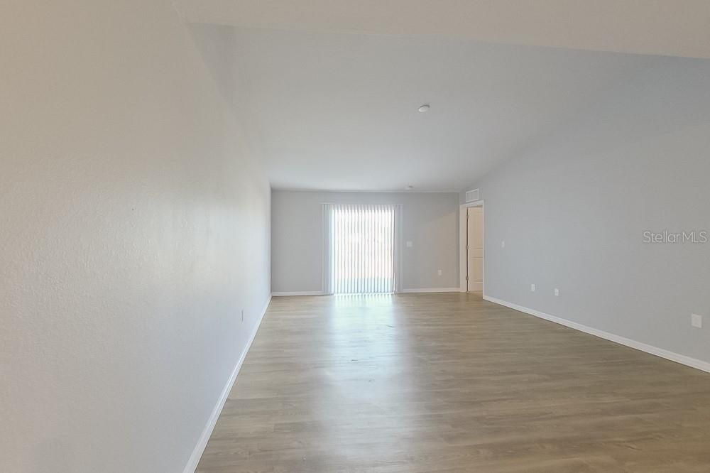 For Rent: $1,525 (3 beds, 2 baths, 1400 Square Feet)