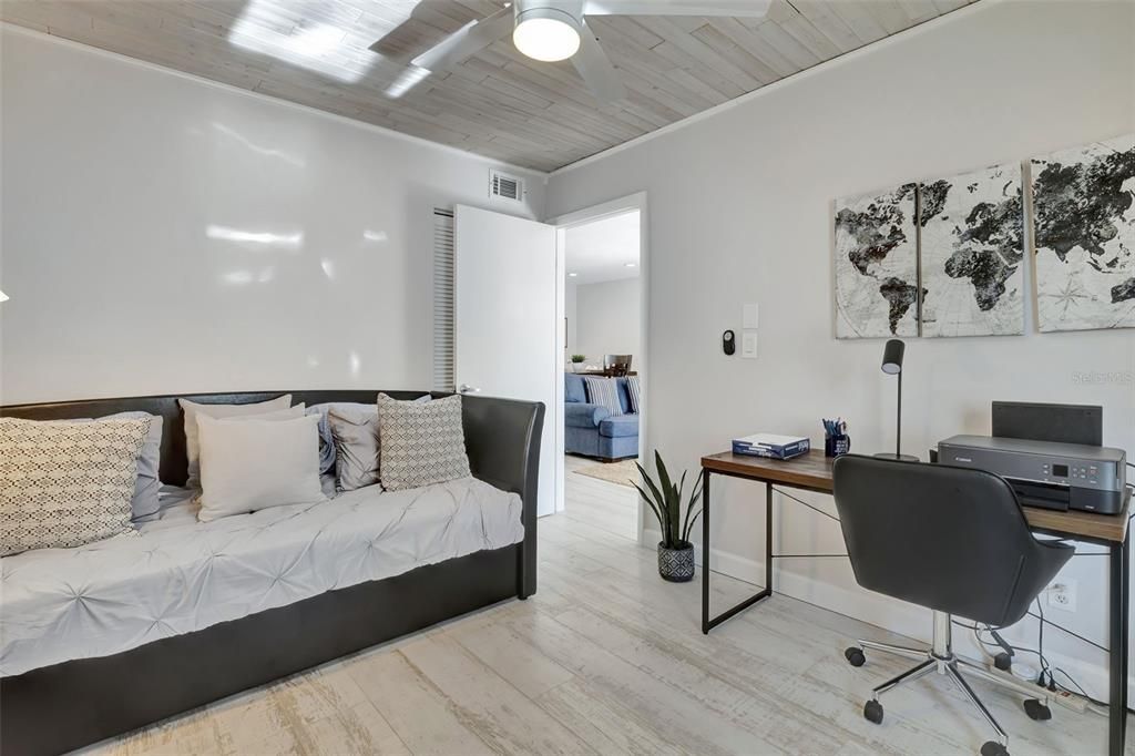 For Sale: $670,000 (2 beds, 2 baths, 1083 Square Feet)