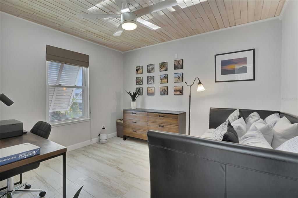 For Sale: $670,000 (2 beds, 2 baths, 1083 Square Feet)