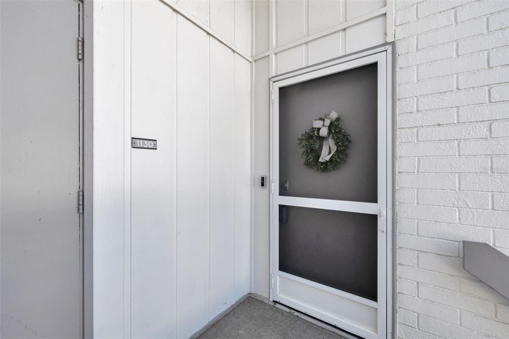 For Sale: $670,000 (2 beds, 2 baths, 1083 Square Feet)