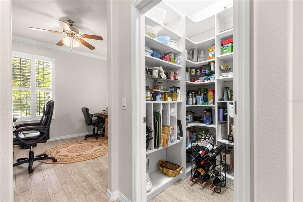 En Venta: $477,800 (3 camas, 3 baños, 2659 Pies cuadrados)