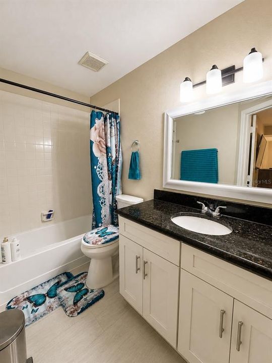 For Sale: $175,000 (2 beds, 2 baths, 967 Square Feet)