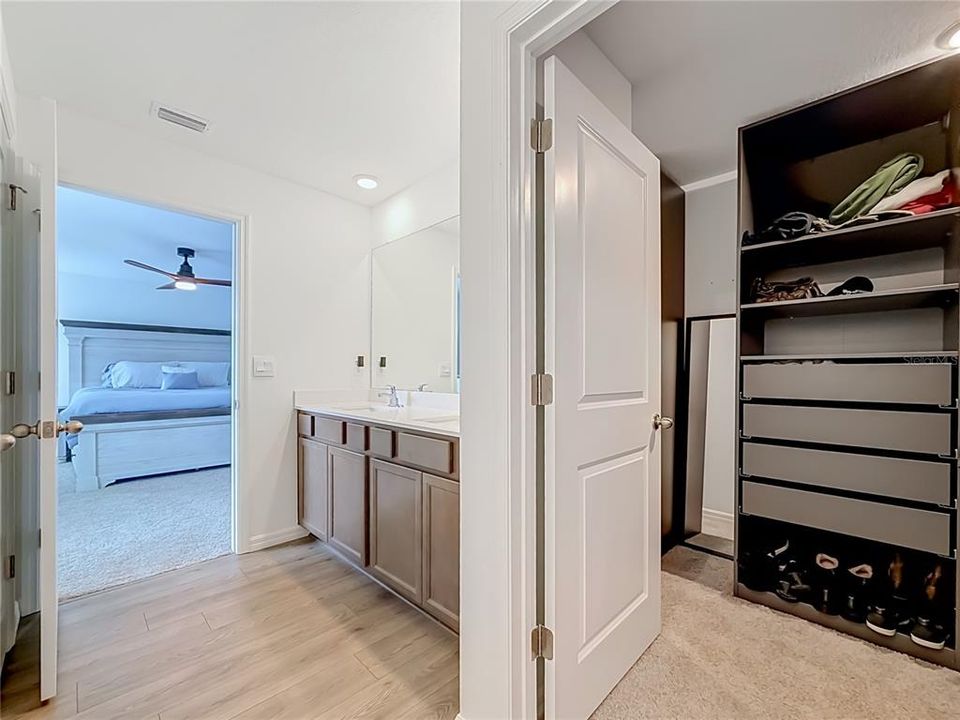 For Rent: $3,000 (5 beds, 3 baths, 2077 Square Feet)