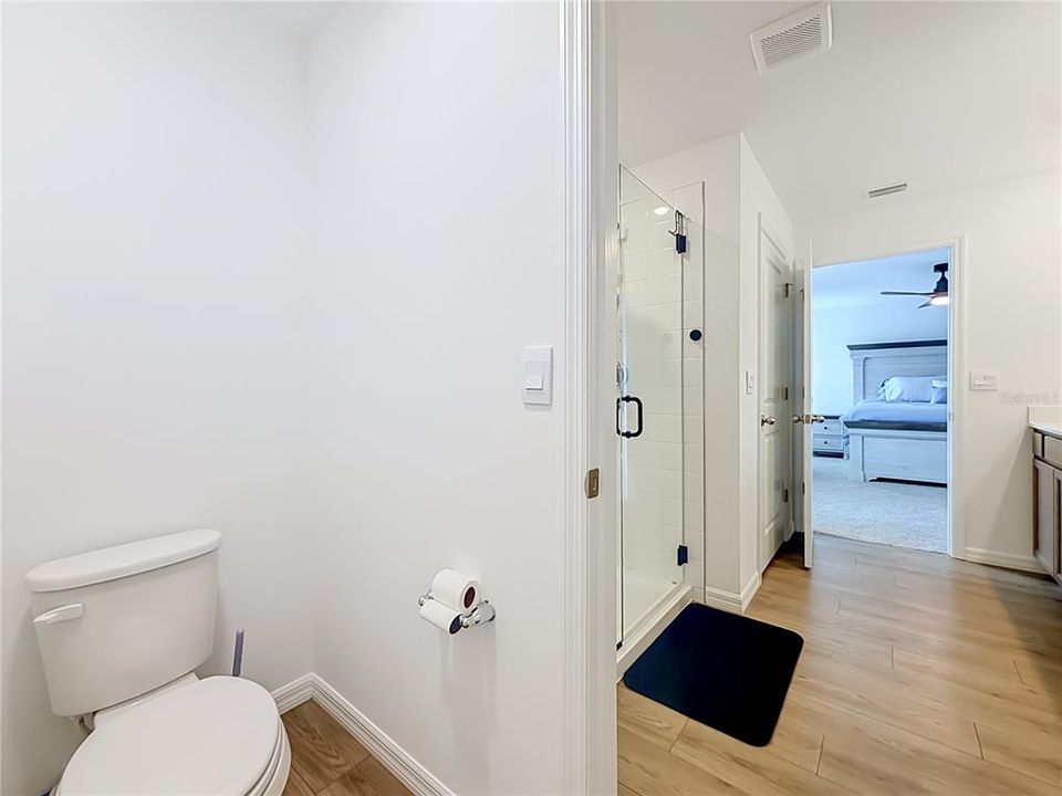 For Rent: $3,000 (5 beds, 3 baths, 2077 Square Feet)