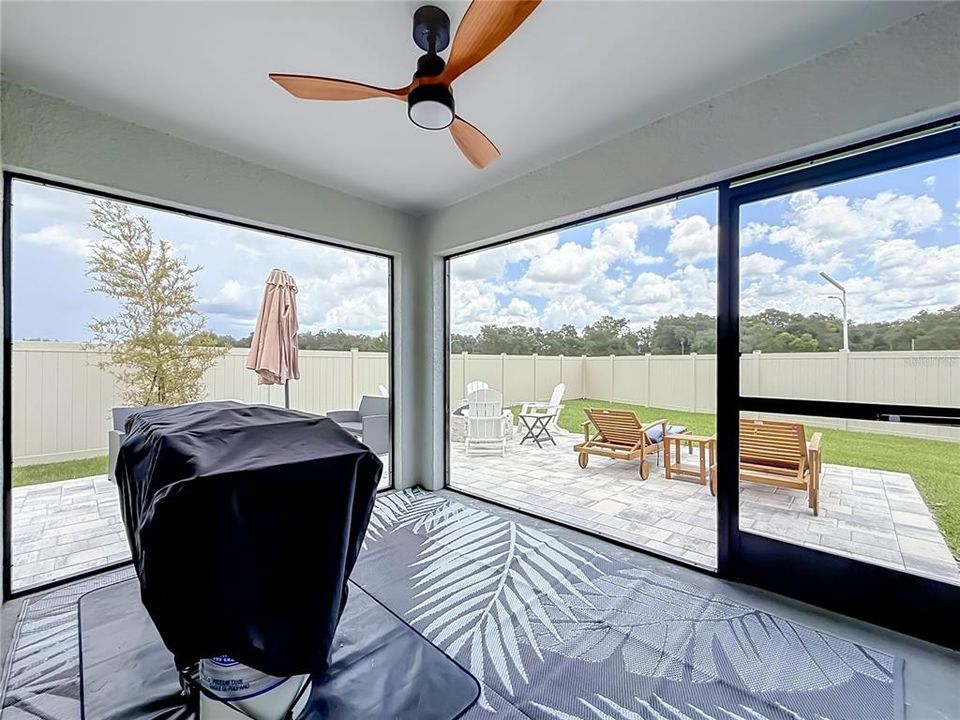 For Rent: $3,000 (5 beds, 3 baths, 2077 Square Feet)