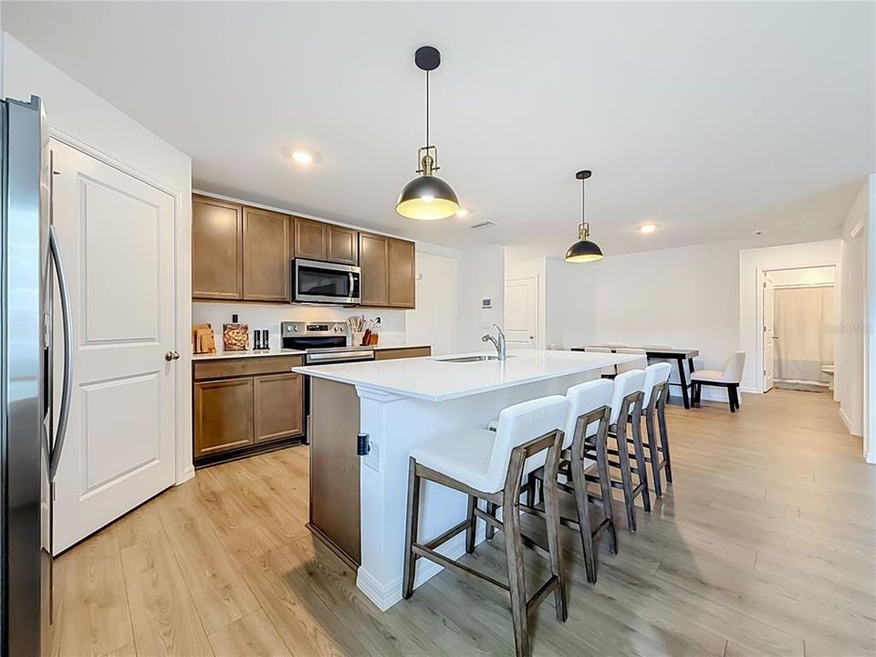 For Rent: $3,000 (5 beds, 3 baths, 2077 Square Feet)