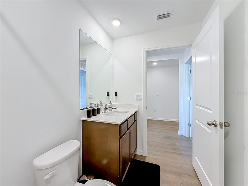 For Rent: $3,000 (5 beds, 3 baths, 2077 Square Feet)