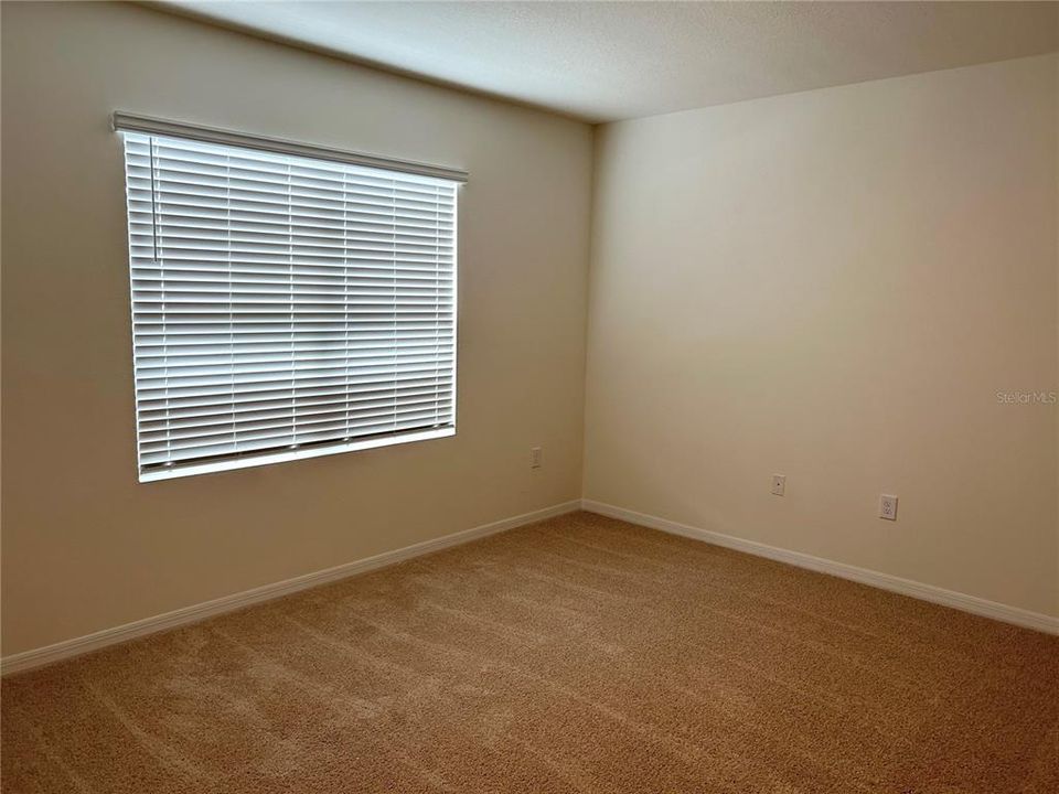 For Rent: $2,000 (3 beds, 2 baths, 1516 Square Feet)