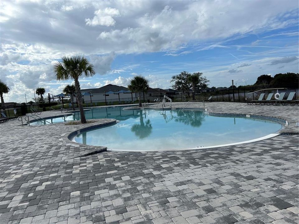 For Rent: $2,000 (3 beds, 2 baths, 1516 Square Feet)