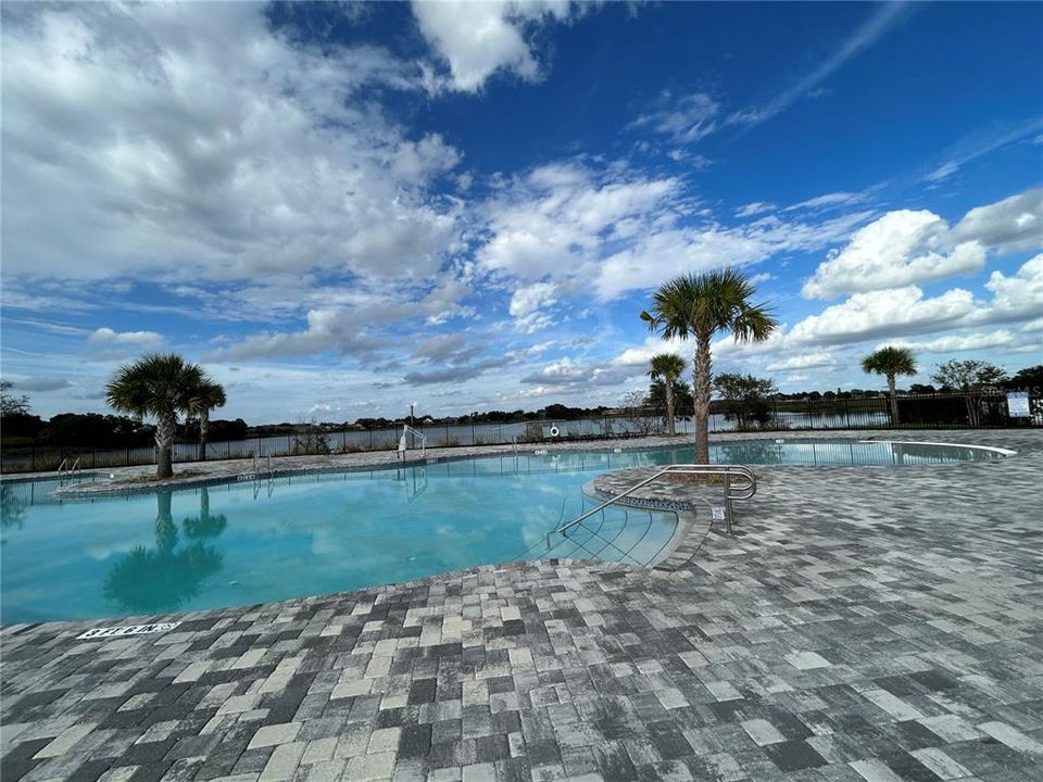 For Rent: $2,000 (3 beds, 2 baths, 1516 Square Feet)