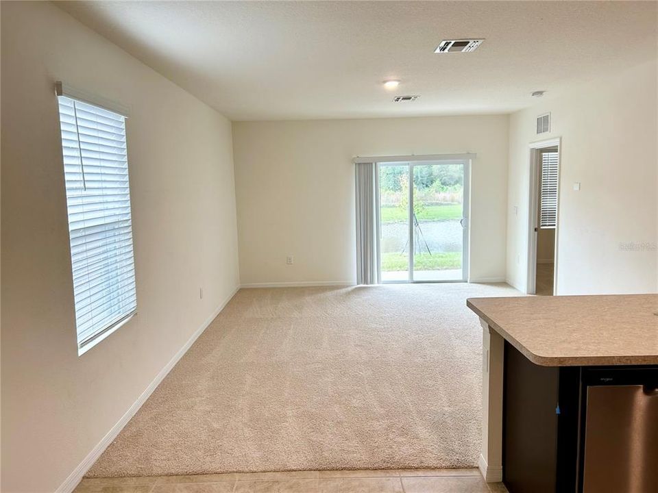 For Rent: $2,000 (3 beds, 2 baths, 1516 Square Feet)