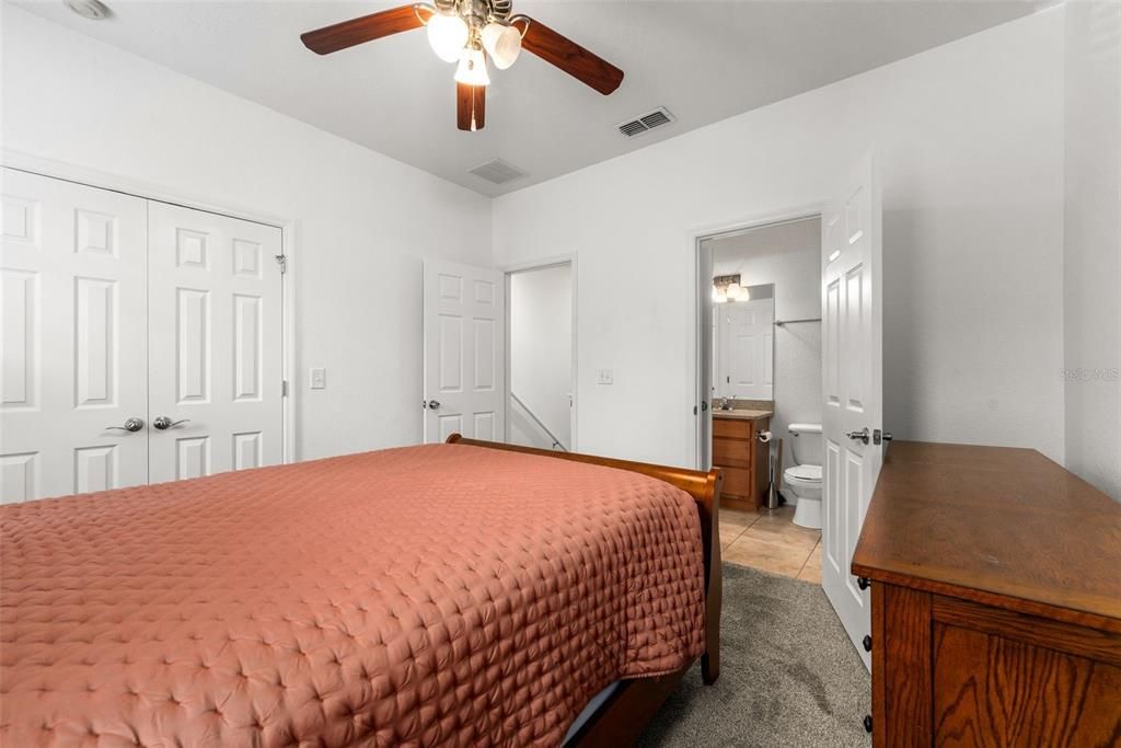 For Sale: $247,000 (2 beds, 2 baths, 1450 Square Feet)