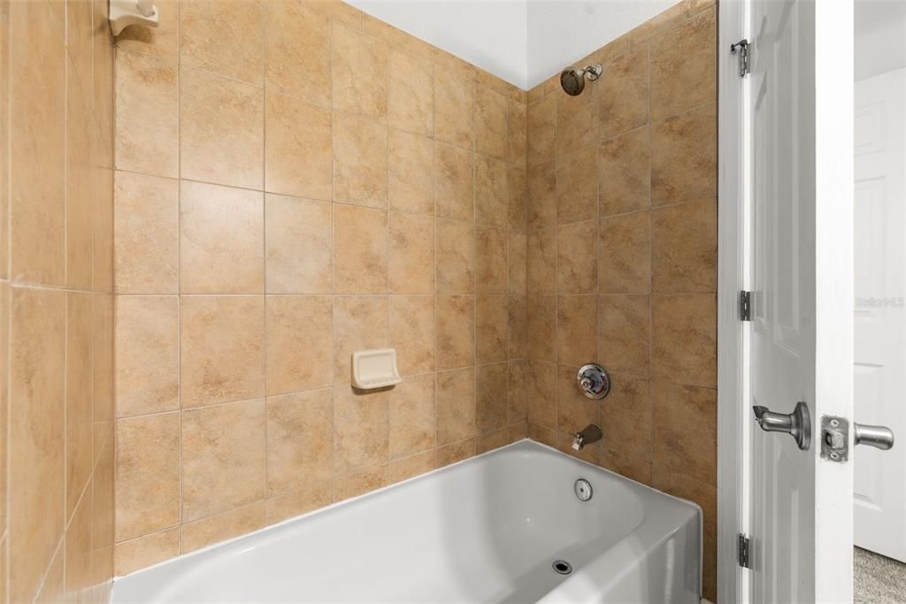 For Sale: $247,000 (2 beds, 2 baths, 1450 Square Feet)