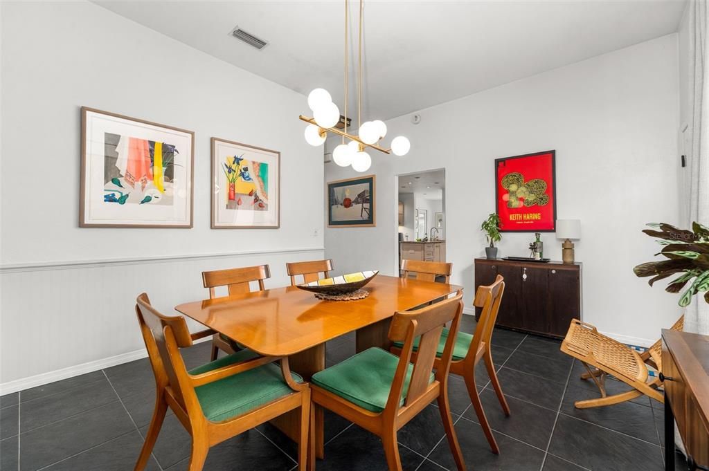En Venta: $449,900 (4 camas, 2 baños, 2015 Pies cuadrados)