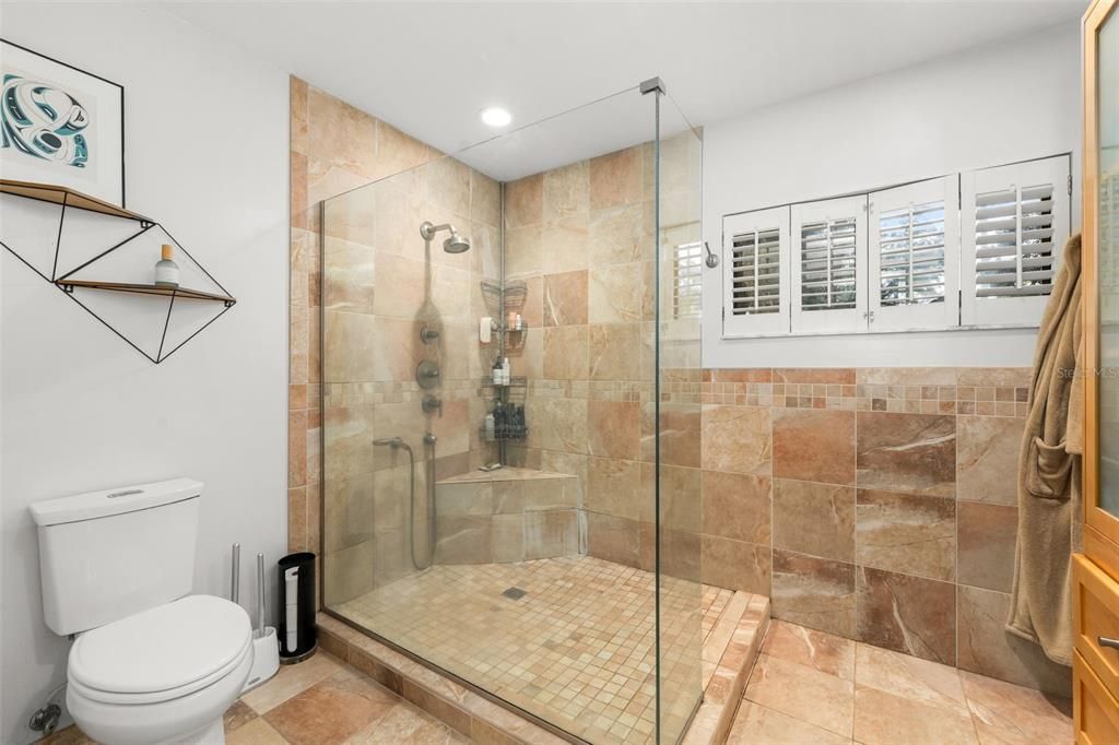 En Venta: $449,900 (4 camas, 2 baños, 2015 Pies cuadrados)