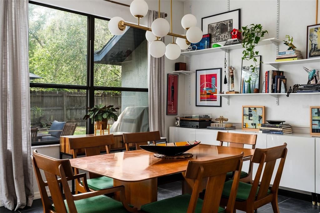 En Venta: $449,900 (4 camas, 2 baños, 2015 Pies cuadrados)