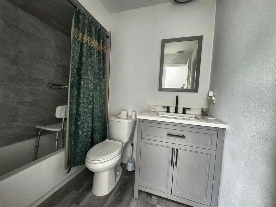 For Sale: $307,000 (3 beds, 2 baths, 1456 Square Feet)