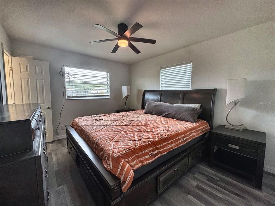 For Sale: $307,000 (3 beds, 2 baths, 1456 Square Feet)