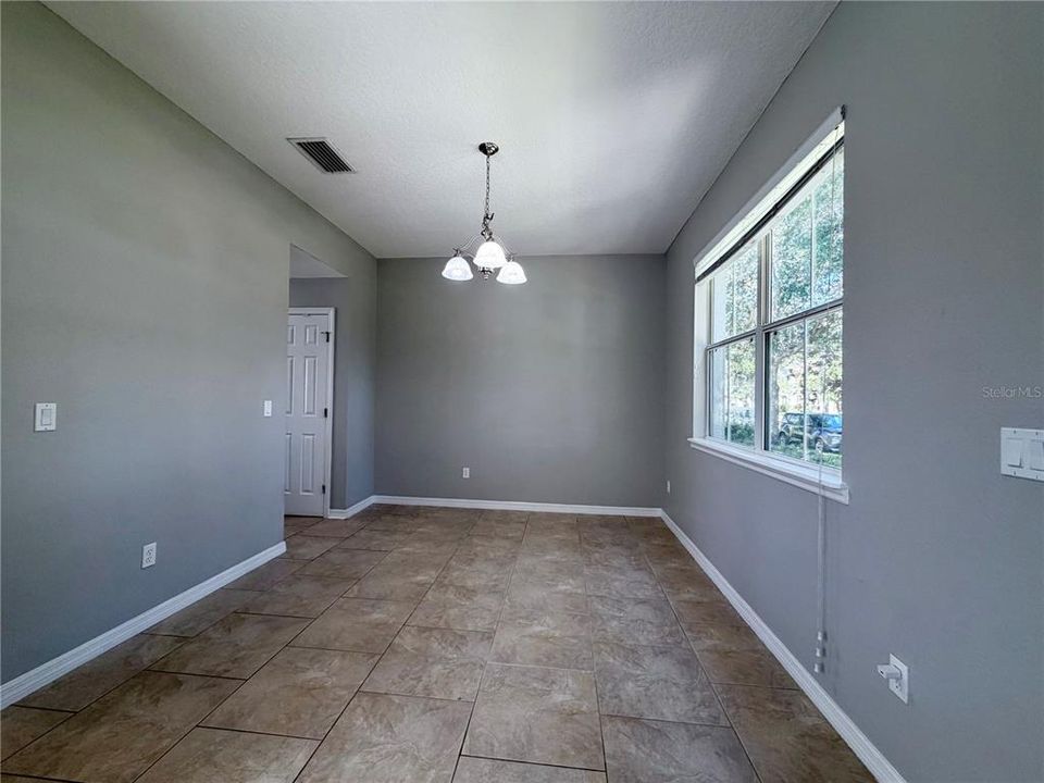 For Rent: $2,475 (3 beds, 2 baths, 1429 Square Feet)