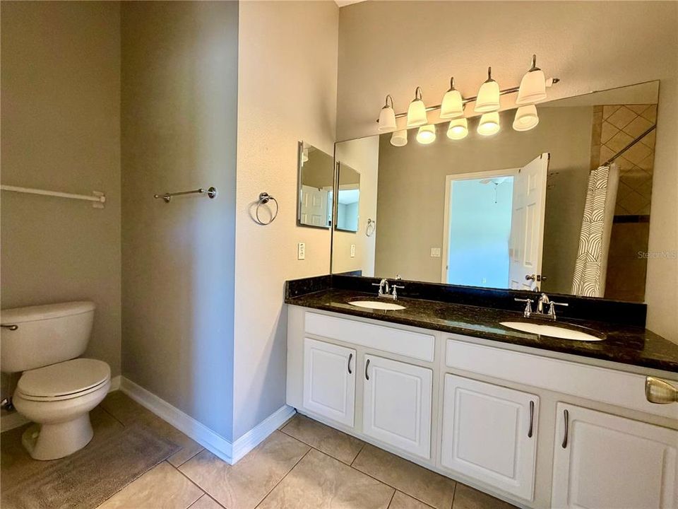 For Rent: $2,475 (3 beds, 2 baths, 1429 Square Feet)