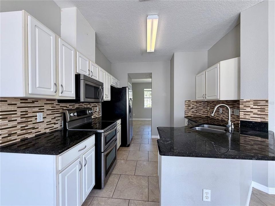For Rent: $2,475 (3 beds, 2 baths, 1429 Square Feet)