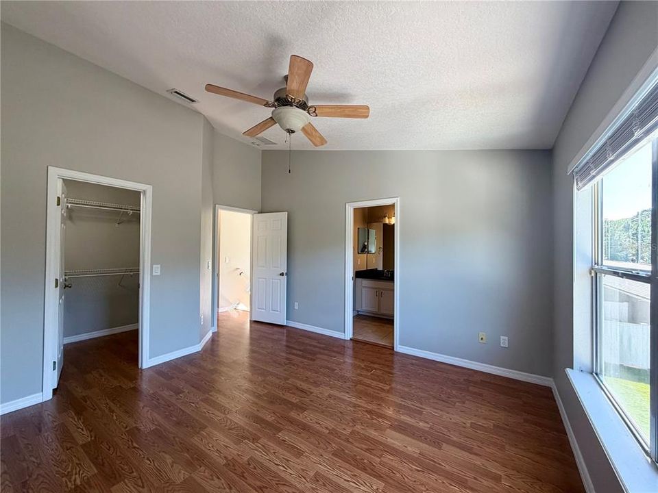 For Rent: $2,475 (3 beds, 2 baths, 1429 Square Feet)