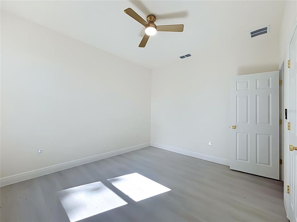 For Sale: $355,000 (4 beds, 3 baths, 2060 Square Feet)