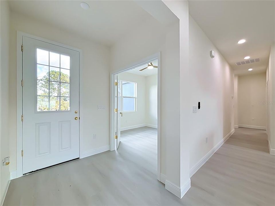 For Sale: $355,000 (4 beds, 3 baths, 2060 Square Feet)
