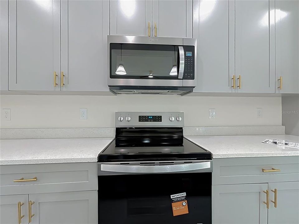 For Sale: $355,000 (4 beds, 3 baths, 2060 Square Feet)