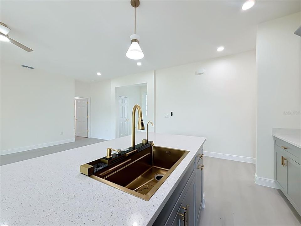 For Sale: $355,000 (4 beds, 3 baths, 2060 Square Feet)