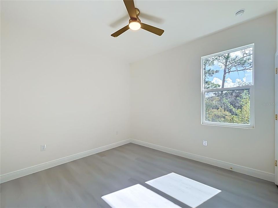 For Sale: $355,000 (4 beds, 3 baths, 2060 Square Feet)