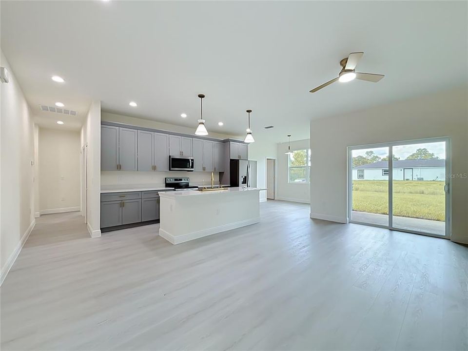 For Sale: $355,000 (4 beds, 3 baths, 2060 Square Feet)
