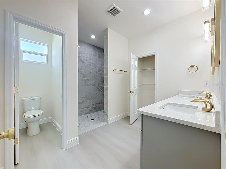 For Sale: $355,000 (4 beds, 3 baths, 2060 Square Feet)