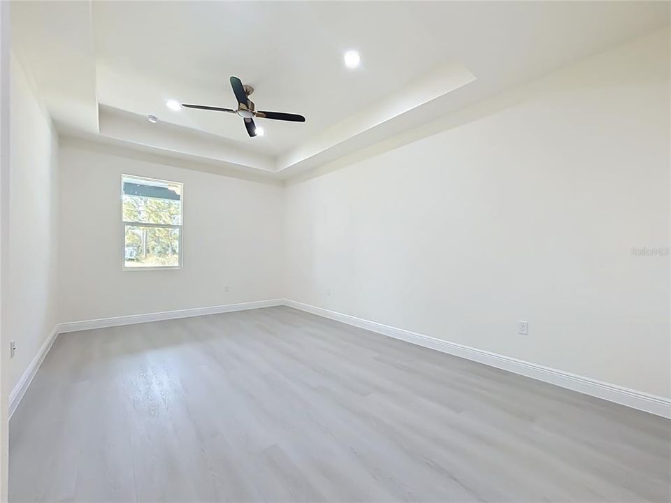 For Sale: $355,000 (4 beds, 3 baths, 2060 Square Feet)