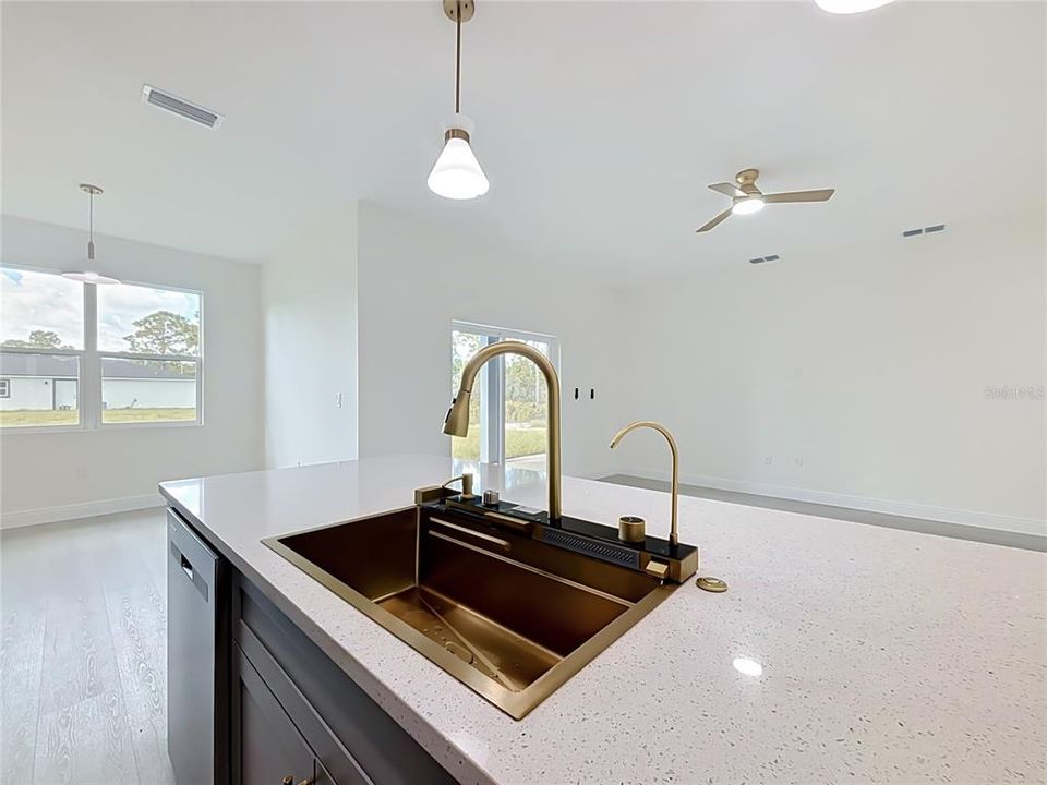 For Sale: $355,000 (4 beds, 3 baths, 2060 Square Feet)