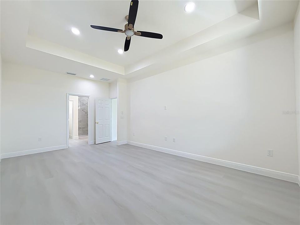For Sale: $355,000 (4 beds, 3 baths, 2060 Square Feet)