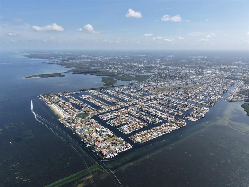 На продажу: $600,000 (2 спален, 2 ванн, 1782 Квадратных фут)