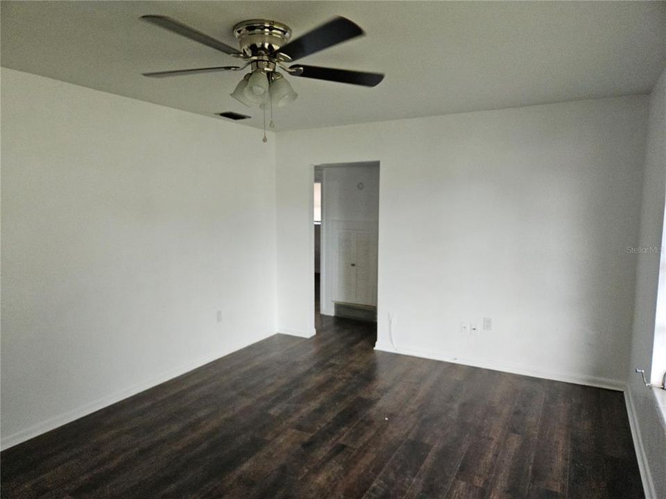 For Rent: $2,295 (3 beds, 2 baths, 1303 Square Feet)