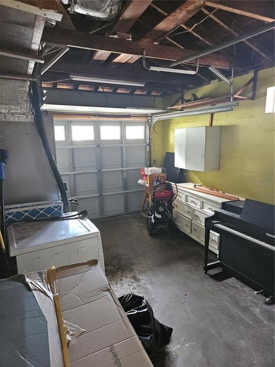 For Rent: $2,295 (3 beds, 2 baths, 1303 Square Feet)