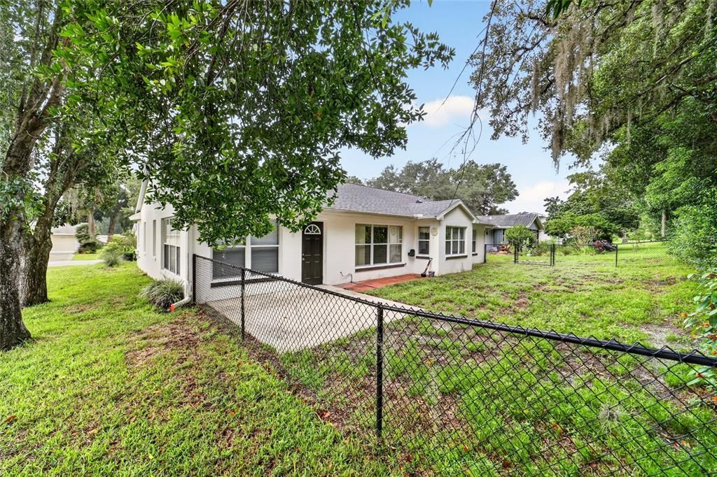 For Sale: $219,500 (2 beds, 2 baths, 1546 Square Feet)