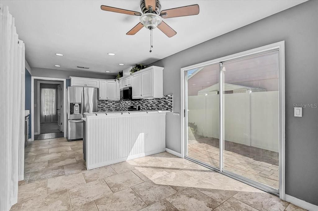 En Venta: $445,000 (3 camas, 2 baños, 2020 Pies cuadrados)