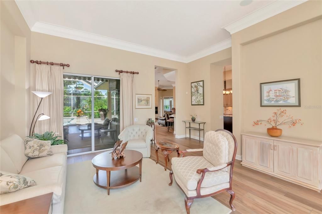 En Venta: $845,000 (3 camas, 3 baños, 2852 Pies cuadrados)