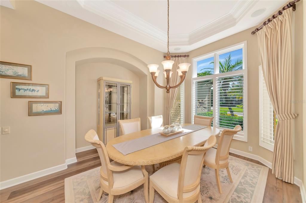 En Venta: $845,000 (3 camas, 3 baños, 2852 Pies cuadrados)