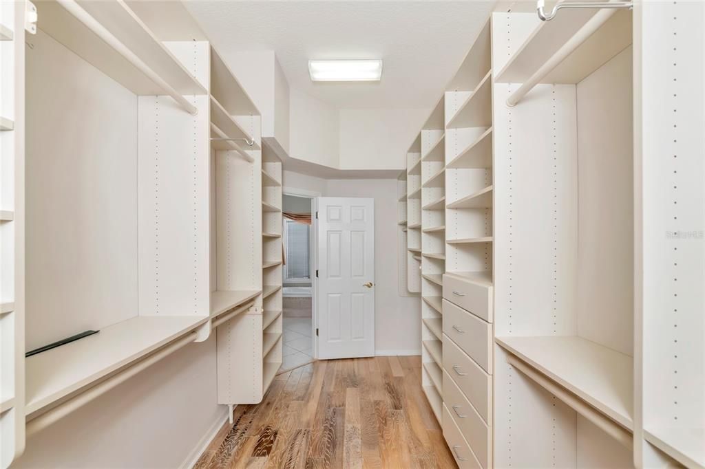 En Venta: $845,000 (3 camas, 3 baños, 2852 Pies cuadrados)