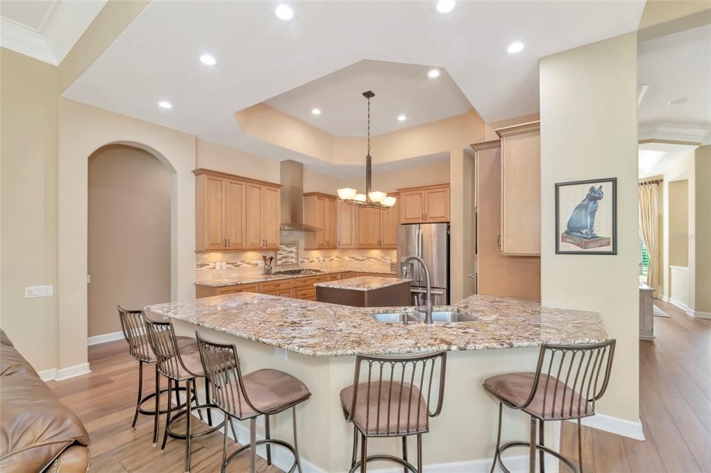 En Venta: $845,000 (3 camas, 3 baños, 2852 Pies cuadrados)