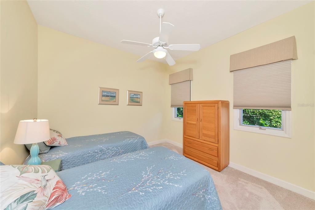 En Venta: $845,000 (3 camas, 3 baños, 2852 Pies cuadrados)