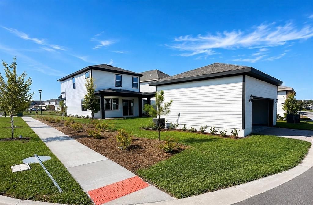 For Rent: $2,500 (3 beds, 2 baths, 1781 Square Feet)