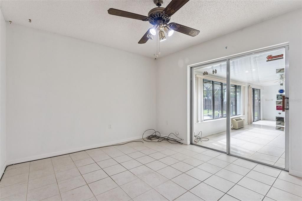 For Sale: $520,000 (4 beds, 2 baths, 2000 Square Feet)