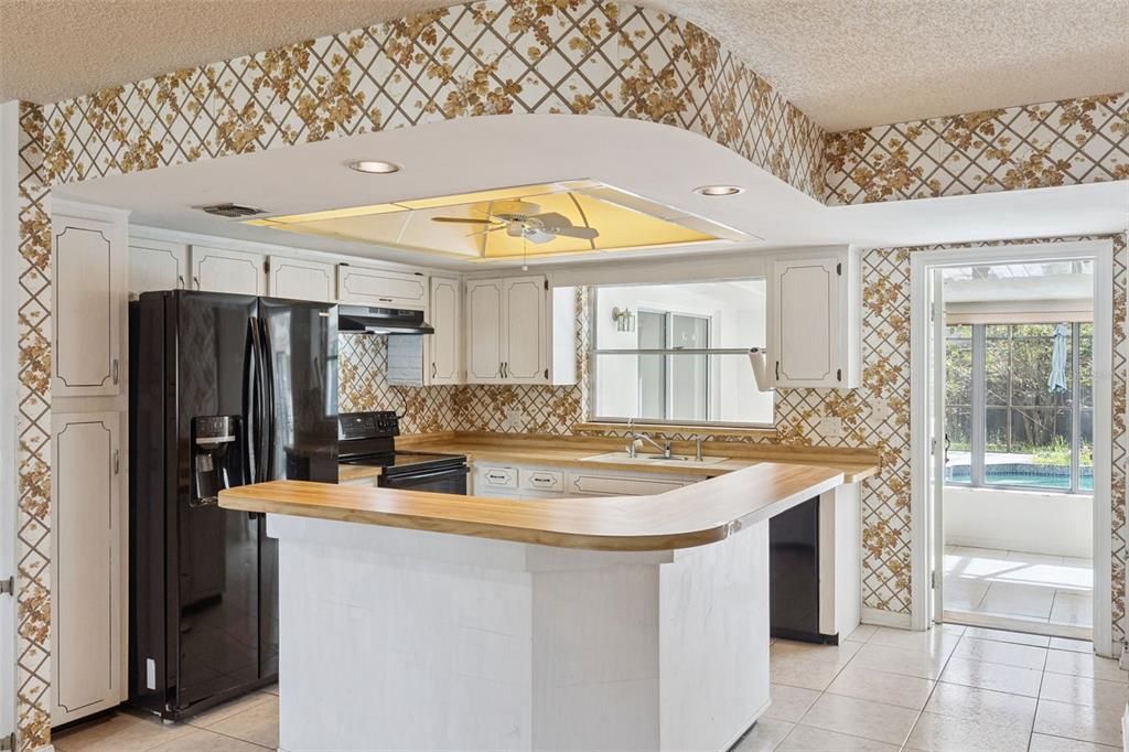 For Sale: $520,000 (4 beds, 2 baths, 2000 Square Feet)