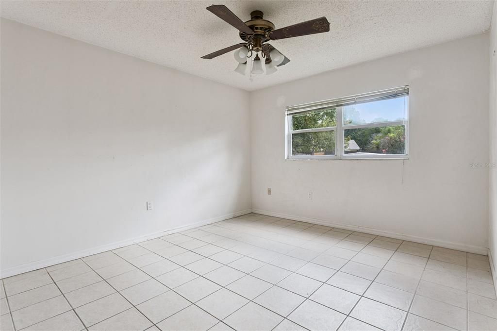 For Sale: $520,000 (4 beds, 2 baths, 2000 Square Feet)